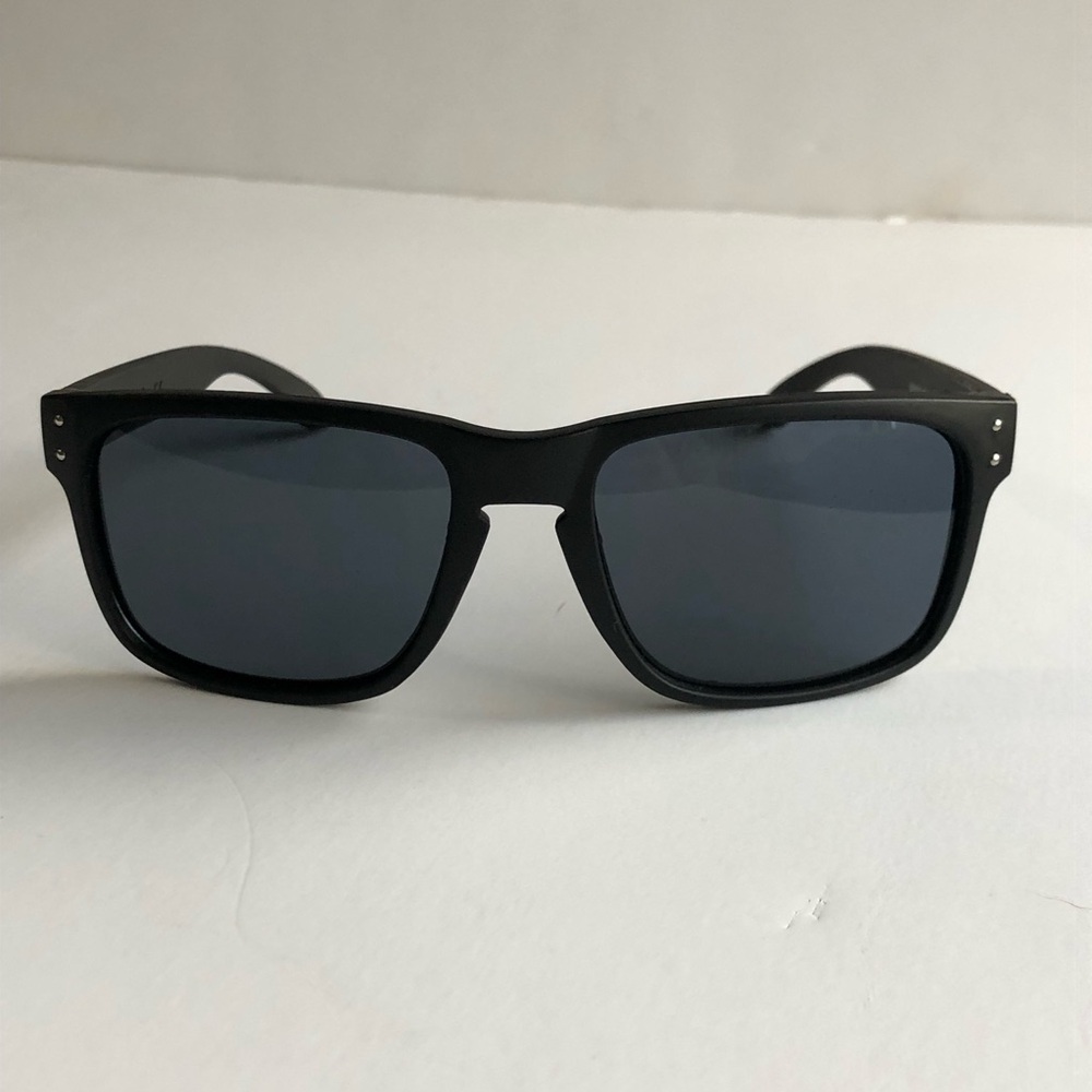 OO9102 Oakley Holbrook Black Matte - Picture 3 of 10
